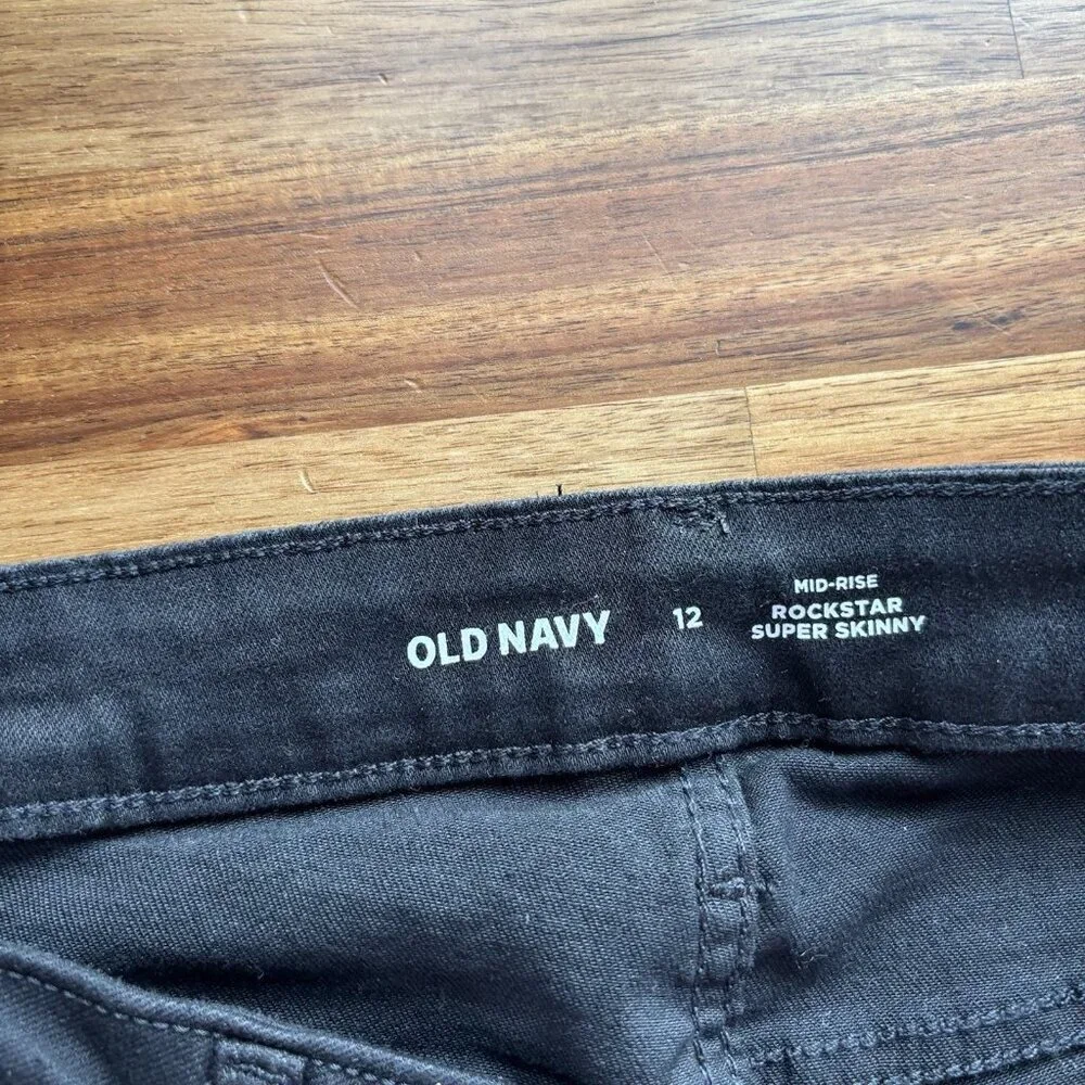 Old Navy Womens Sz 12 Mid‎ Rise Rockstar Super Skinny Black Jeans NWT Casual NWT